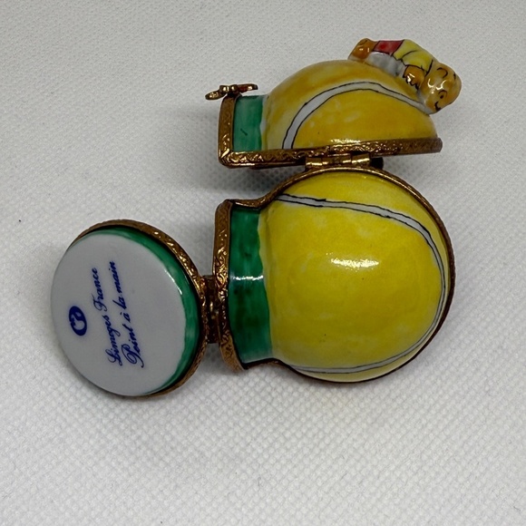 Rare Limoges France Trinket Box – Bear on Tennis Ball, Triple Hinged - Picture 8 of 14